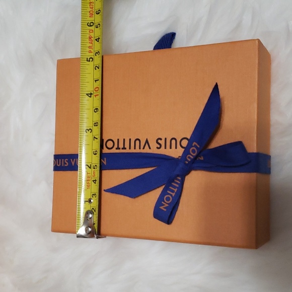 AUTHENTIC SMALL LOUIS VUITTON DRAWER GIFT BOX SET - Picture 4 of 6